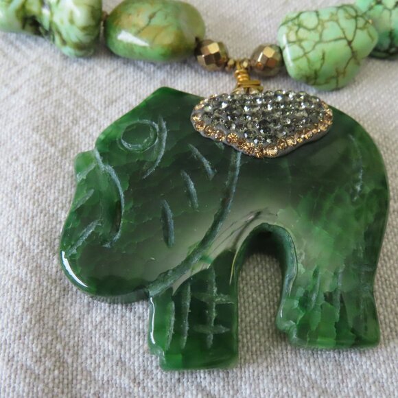 Jade necklace - Picture 3 of 3